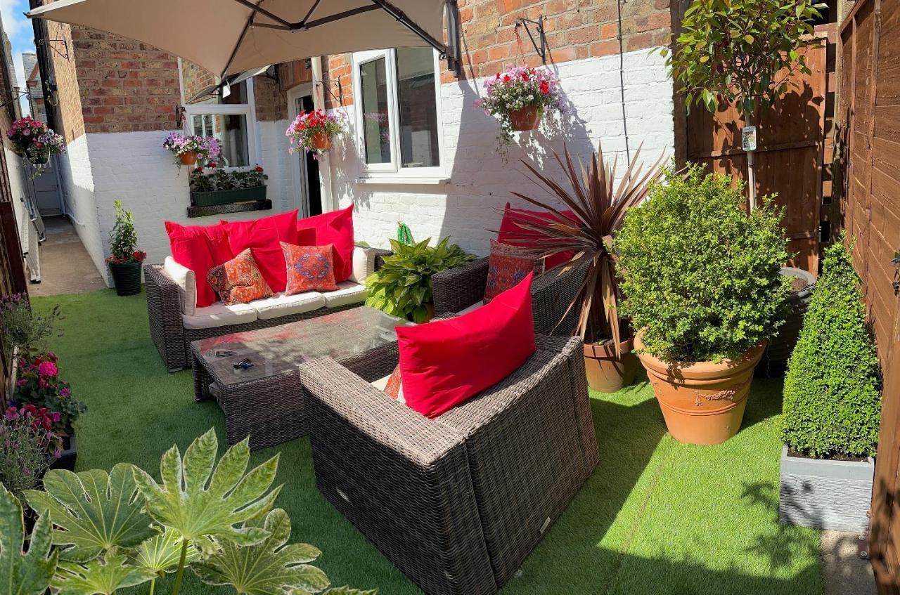 Self Contained Garden Flat Newly Refurbished Appartamento