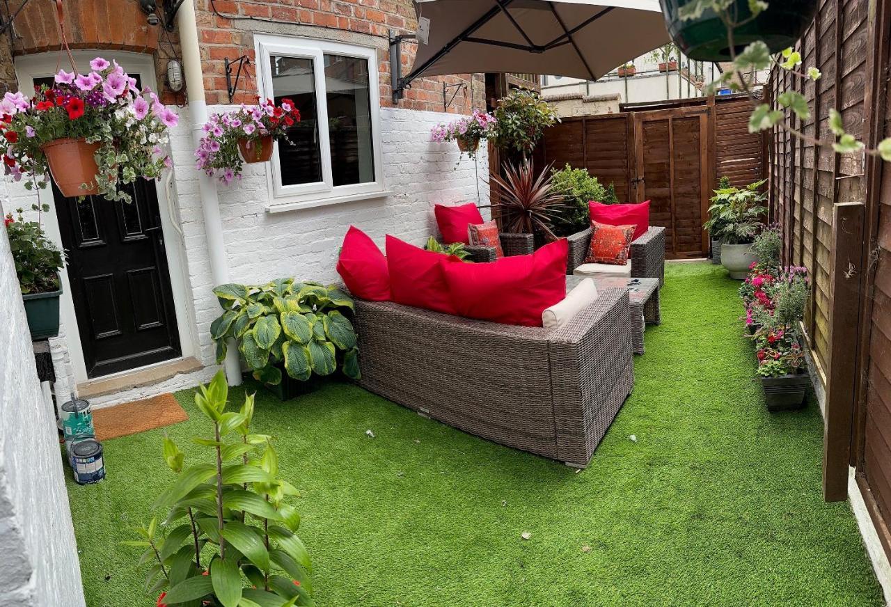 Self Contained Garden Flat Newly Refurbished * Bridlington